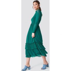 NA-KD Boho Siateczkowa sukienka z falbanką - Green. Sukienki damskie marki NA-KD Boho. Za 242.95 zł.