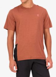 Koszulka merino Mons Royale Tarn Merino T-Shirt. Czerwone t-shirty męskie Mons Royale, na lato, xl, bez wzorów, z elastanu, bez kołnierzyka. Za 390.49 zł.