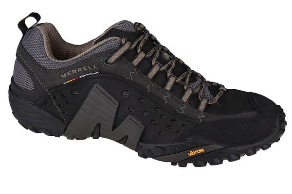 Buty trekkingowe męskie Merrell Intercept. Czarne trekkingi męskie Merrell, trekkingowe. Za 624.00 zł.