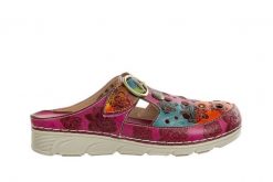 Klapki Laura Vita Dorry 08 Fushia 202040, Różowy, Skóra naturalna - 38. Czerwone klapki damskie Laura Vita, z aplikacjami, z materiału, eleganckie, bez obcasa. W wyprzedaży za 179.10 zł.