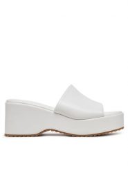 DeeZee Klapki E0014-1 Biały. Białe klapki damskie DeeZee, bez wzorów, z materiału, bez obcasa. Za 139.99 zł.
