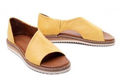 ARTIKER RELAKS 46C1015 żółty, sandały damskie. Żółte sandały damskie Artiker Relaks, bez wzorów, ze skóry, bez obcasa, bez zapięcia. Za 219.92 zł.