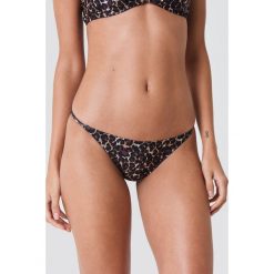 NA-KD Swimwear Dół bikini z cienkim paseczkiem - Brown,Multicolor. Bikini damskie marki NA-KD Swimwear. Za 32.00 zł.