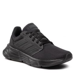 Buty do biegania adidas. Czarne obuwie sportowe damskie Adidas, bez wzorów, do biegania. Za 159.99 zł.
