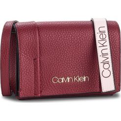 Torebka CALVIN KLEIN - City Leather Sml Fla K60K604481 628. Czerwone listonoszki damskie Calvin Klein, ze skóry. Za 599.00 zł.