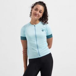 Koszulka rowerowa damska Rogelli Modesta z krótkim rękawem. Niebieskie koszulki sportowe damskie Rogelli, m, bez wzorów, z materiału, bez kołnierzyka, bez ramiączek, rowerowe. Za 173.00 zł.