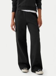Gap Spodnie dresowe 523564-01 Czarny Relaxed Fit. Czarne spodnie dresowe damskie GAP, s, bez wzorów, z bawełny. Za 159.99 zł.