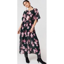 NA-KD Boho Szyfonowa sukienka kaftan we wzory - Multicolor. Sukienki damskie marki NA-KD Boho. W wyprzedaży za 20.47 zł.