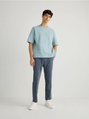 Bawełniany t-shirt boxy - morski. Zielone t-shirty męskie Reserved, l, bez wzorów, z bawełny, bez kołnierzyka. W wyprzedaży za 39.99 zł.