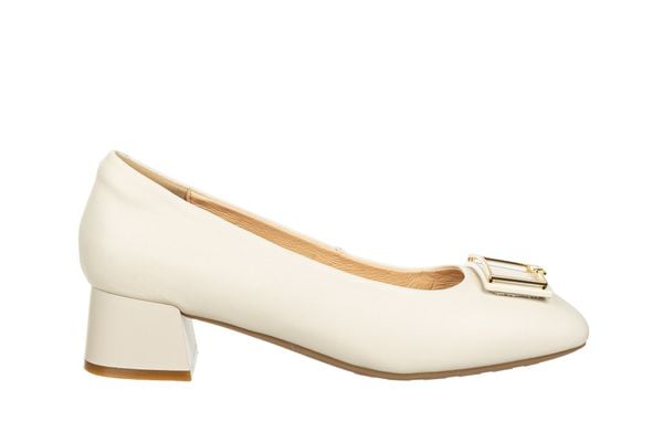 Półbuty Loretta Vitale W5309 Beige, Beżowy, Skóra naturalna - 38. Brązowe półbuty damskie Loretta Vitale, bez wzorów, ze skóry, eleganckie, bez obcasa, bez zapięcia. W wyprzedaży za 206.10 zł.