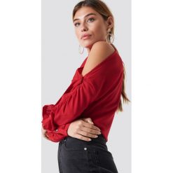 Rut&Circle Bluza z guzikami na rękawach - Red. Bluzy damskie marki Rut&Circle. Za 161.95 zł.