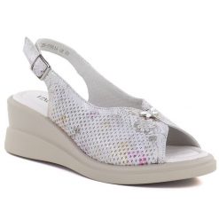 Skórzane sandały damskie na koturnie szare Vinceza 26-79614. Szare sandały damskie VINCEZA, bez wzorów, ze skóry, bez obcasa, na koturnie, bez zapięcia. Za 169.99 zł.