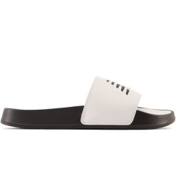 Klapki unisex New Balance SUF200B2 – czarno–białe. Czarne klapki męskie New Balance, klasyczne. Za 69.99 zł.