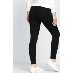 Czarne Legginsy Soul Food. Czarne legginsy damskie Born2be. Za 24.99 zł.