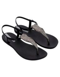 Buty sandały japonki damskie Ipanema Class Flora. Czarne klapki damskie Ipanema, bez wzorów, z materiału, bez obcasa. Za 119.99 zł.