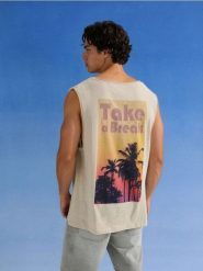Bawełniany tank top z nadrukiem na plecach - kremowy. Białe t-shirty męskie Sinsay, l, bez wzorów, z bawełny, bez kołnierzyka. Za 19.99 zł.