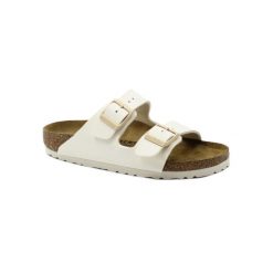 Klapki damskie Birkenstock Arizona. Białe klapki damskie Birkenstock, bez wzorów, z materiału, bez obcasa. Za 296.10 zł.