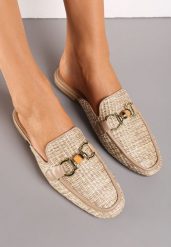 Ciemnobeżowe Klapki Mule z Klamerką i Kwadratowym Noskiem Ariksa. Brązowe klapki damskie Renee, bez wzorów, eleganckie, bez obcasa, na płaskiej podeszwie. Za 59.99 zł.
