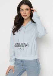 Jasnoniebieska Casualowa Bluza z Kapturem i Kieszonką Zelotia. Niebieskie bluzy damskie Born2be, l, bez wzorów, z jeansu, z kapturem. Za 59.99 zł.