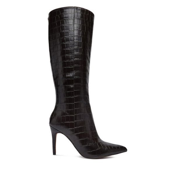 Kozaki Nine West. Brązowe kozaki damskie Nine West, bez obcasa, na szpilce. Za 329.99 zł.