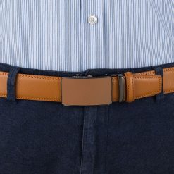 Pasek męski skórzany 3,5 cm klamra automatyczna Beltimore camel 50-571 : Kolory - brązowy, beżowy, Rozmiar pasków - r.110-125 cm. Brązowe paski damskie bez wzorów, ze skóry, wizytowe. Za 64.99 zł.