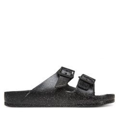 Klapki ONLY Shoes. Czarne klapki damskie ONLY Shoes, bez wzorów, bez obcasa. Za 49.99 zł.