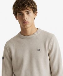 Superdry Sweter Preppy z bawełny 100% organicznej – relaxed fit. Białe swetry przez głowę męskie Superdry., xl, bez wzorów, z bawełny, bez kołnierzyka. Za 383.85 zł.
