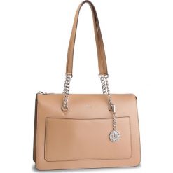 Torebka DKNY - Bryant Lg Zip Tote R74A3009 Latte LAT. Torebki do ręki damskie marki DKNY. Za 1,109.00 zł.