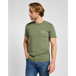 LEE MĘSKA KOSZULKA MEDIUM WOBBLY LEE TEE MERCANTILE GREEN 112355589 LL04008526. Zielone koszulki polo męskie Lee, m, bez wzorów, bez ramiączek. Za 69.99 zł.