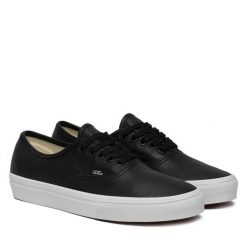 Tenisówki Vans. Czarne trampki i tenisówki damskie Vans, bez wzorów, bez zapięcia. Za 399.99 zł.