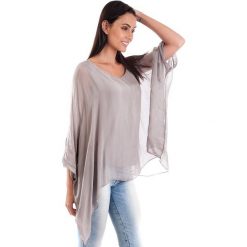 Koszulka w kolorze szarym. T-shirty damskie 100% Soie, klasyczne, z okrągłym kołnierzem, z długim rękawem. W wyprzedaży za 130.95 zł.