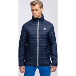 Kurtka puchowa męska KUMP205 - granat. Kurtki męskie marki 4f. W wyprzedaży za 149.99 zł.