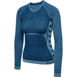 Damska dopasowana koszulka z długim rękawem bez szwów Hummel Clea. Niebieskie koszulki sportowe damskie Hummel, bez wzorów, sportowe, bez kołnierzyka. Za 266.50 zł.