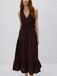 Sukienka maxi - ciemnobrązowy. Brązowe sukienki damskie Reserved, l, bez wzorów, z bawełny, bez kołnierzyka, bez ramiączek, maxi. W wyprzedaży za 99.99 zł.