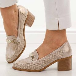 Złote mokasyny damskie na obcasie M.Daszyński 2201D-13. Żółte mokasyny damskie M.Daszyński, z jeansu, eleganckie. Za 179.00 zł.