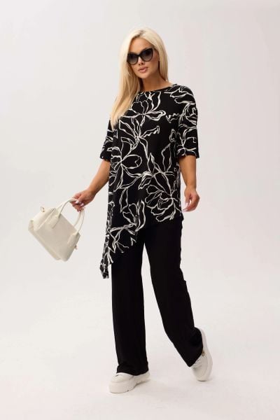 Wiskozowa tunika asymetryczna Capri Mono w czarno-biały wzór OVERSIZE PLUS SIZE XXL. Białe bluzki damskie Moda Size Plus Iwanek, l, bez wzorów, z dzianiny, eleganckie, z asymetrycznym kołnierzem, plus size, bez ramiączek. W wyprzedaży za 159.90 zł.