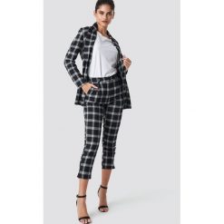 Moves Spodnie Flang - Black. Czarne spodnie materiałowe damskie Moves, z haftami. Za 283.95 zł.