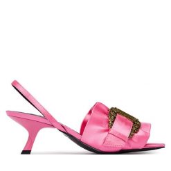 Sandały Versace Jeans Couture. Czerwone sandały damskie Versace Jeans Couture, bez wzorów, z jeansu, bez obcasa, na szpilce, bez zapięcia. Za 969.99 zł.