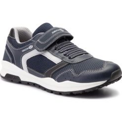 Sneakersy GEOX - J Cordian B. D J845DD 050FU C0045 D Navy/Black. Półbuty chłopięce marki Geox. W wyprzedaży za 149.00 zł.