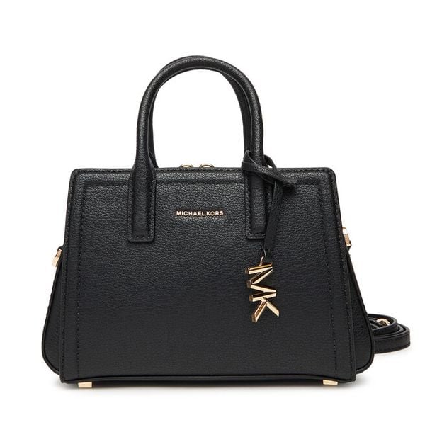 Torebka MICHAEL Michael Kors. Czarne torebki do ręki damskie MICHAEL Michael Kors, bez wzorów, klasyczne, bez dodatków. Za 819.99 zł.