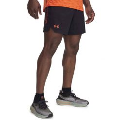 Spodenki Under Armour Vanish Woven 6In Graphic Sts Dorosłych. Czarne krótkie spodenki sportowe męskie Under Armour, s, bez wzorów, do biegania. Za 212.75 zł.