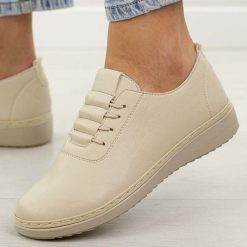 Beżowe półbuty damskie Unisoft 5933. Brązowe półbuty damskie Jezzi, na jesień, bez wzorów, z jeansu, biznesowe, z okrągłym noskiem, bez obcasa, na płaskiej podeszwie, bez zapięcia. Za 149.00 zł.