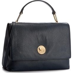 Torebka COCCINELLE - AD0 Liya E1 AD0 18 01 01 Bleu/Noir 726. Torebki do ręki damskie marki Coccinelle. W wyprzedaży za 1,049.00 zł.