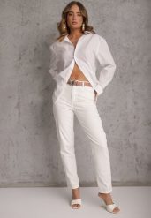 Białe Jeansy z Bawełną i Wiskozą High Waist Ozdobione Paskiem i Motylem Neviasi. Białe jeansy damskie Renee, z podwyższonym stanem. Za 119.99 zł.