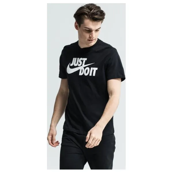 Nike Koszulka Ss M Nsw Tee Just Do It Swoosh , czarny, rozmiar L. Czarne koszulki sportowe męskie Nike, l, z aplikacjami, z bawełny, bez kołnierzyka, bez ramiączek, climacool (adidas). W wyprzedaży za 59.99 zł.