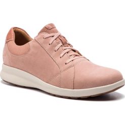 Półbuty CLARKS - Un Adorn Lace 261414374 Rose Combi. Półbuty damskie marki Clarks. W wyprzedaży za 299.00 zł.