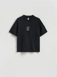 T-shirt FIFA World Cup - czarny. Czarne t-shirty męskie Reserved, l, bez wzorów, z bawełny, bez kołnierzyka. Za 69.99 zł.