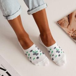 Białe microstopki bawełniane jagody 1231. Białe skarpety damskie Milena, bez wzorów, z bawełny. Za 15.90 zł.