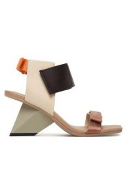 United Nude Sandały Rockit Run 1061797216 Beżowy. Brązowe sandały damskie United Nude, bez wzorów, ze skóry, bez obcasa, na koturnie, bez zapięcia. Za 1,399.00 zł.