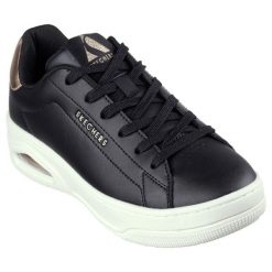 Buty Skechers Uno Court czarne wygodne sneakersy. Czarne obuwie sportowe damskie Skechers, bez wzorów, ze skóry. Za 364.90 zł.
